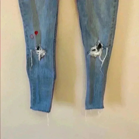 LEVI’S Women’s Distressed Embellished Jeans - Picture 4 of 8